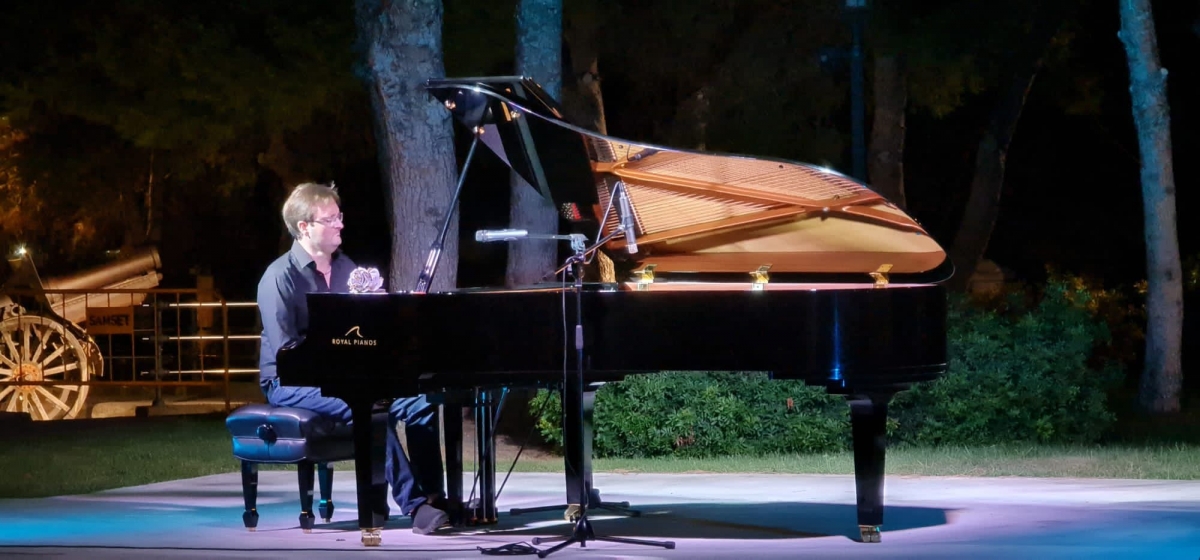 20211026113108_events_432_23-diciembre-concierto-de-piano-de-manuel-lopez-2.jpeg