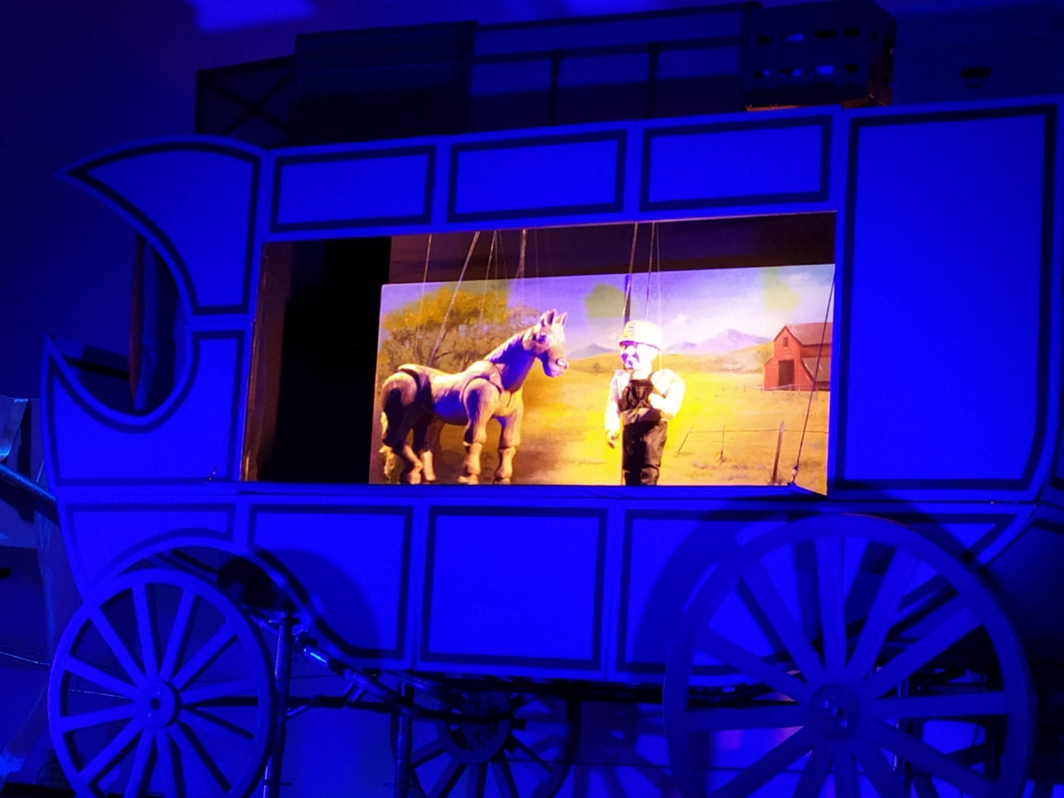 20210422161119_happened_58_teatro-de-titeres-el-carruaje-de-los-suenos-de-andersen-torremolinos-cultura-5.jpg