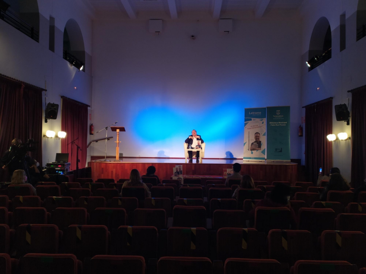 20210422171823_happened_59_presentacion-del-libro-autorrealizacion-de-rafael-garcia-estevez-3.jpg