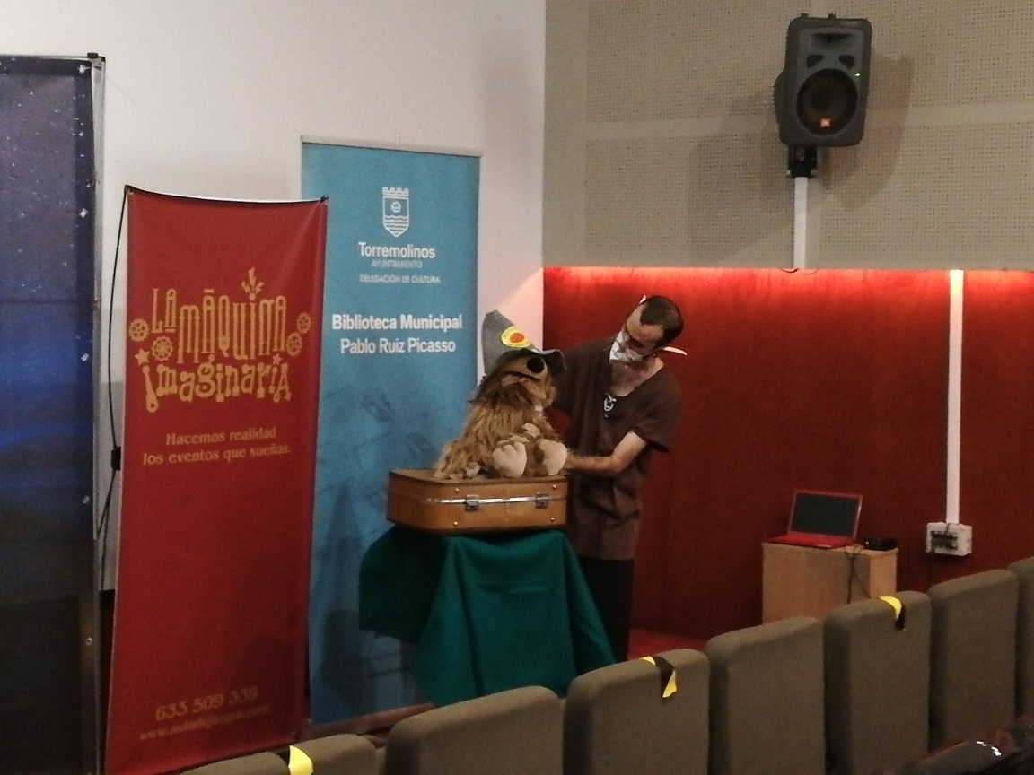 20210614173951_happened_78_torremolinos-cultura-actividad-infantial-magia-y-reciclaje-centro-cultura-ruiz-picassp-3.jpg