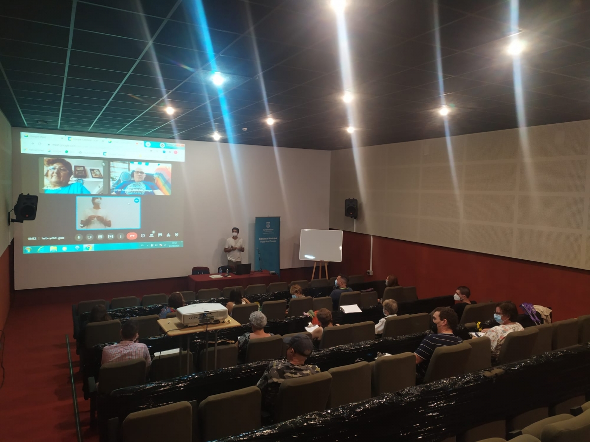 20211018115511_happened_111_7-octubre-club-literario-presencial-torremolinos-cultura-1.jpg